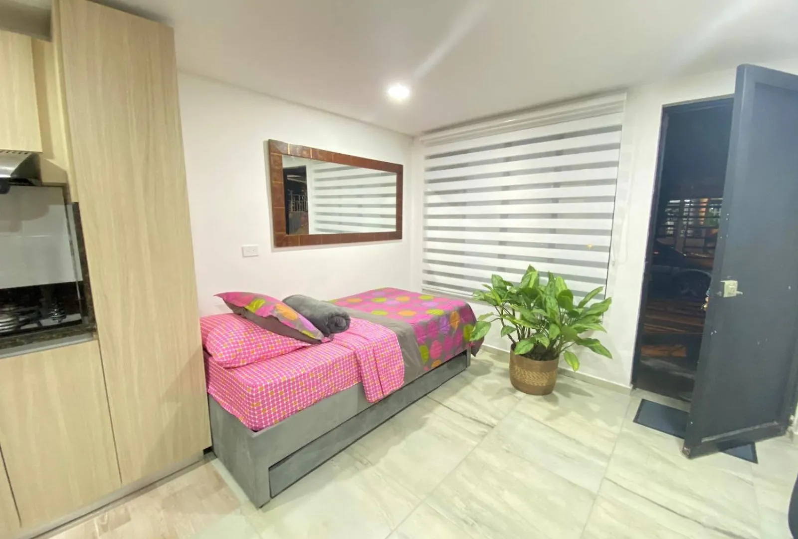 Aparta Estudio Moderno Y Acogedor En El Norte Кали Колумбия